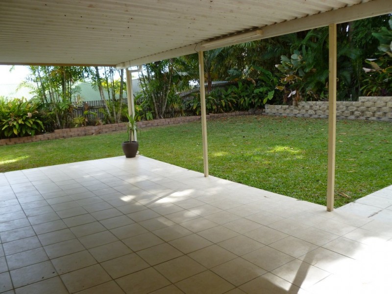 13 Hillcrest Street, Eimeo QLD 4740