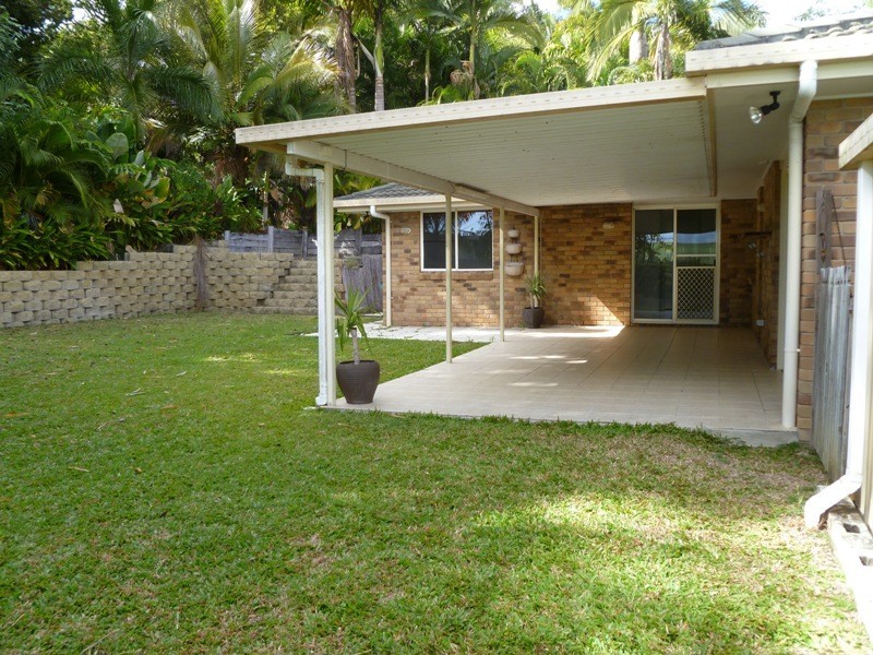 13 Hillcrest Street, Eimeo QLD 4740