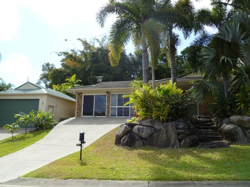 13 Hillcrest Street, Eimeo QLD 4740