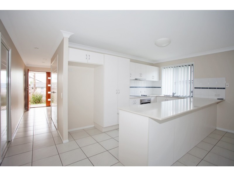 8 Crestview Crescent, Bucasia QLD 4750