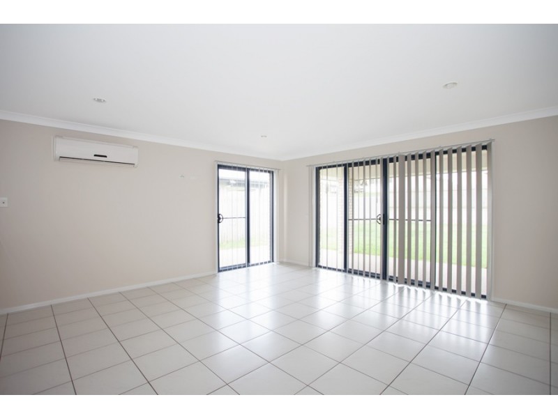 8 Crestview Crescent, Bucasia QLD 4750
