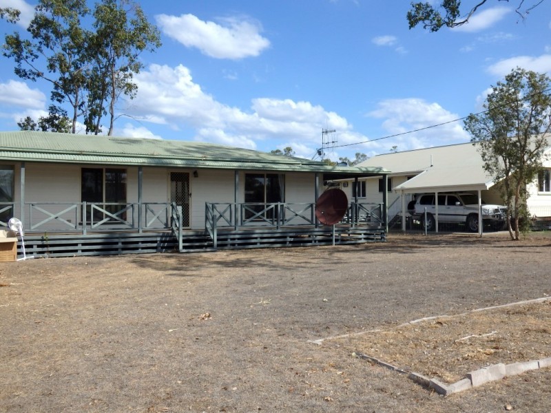 31 Yeates Crescent, Dysart QLD 4745