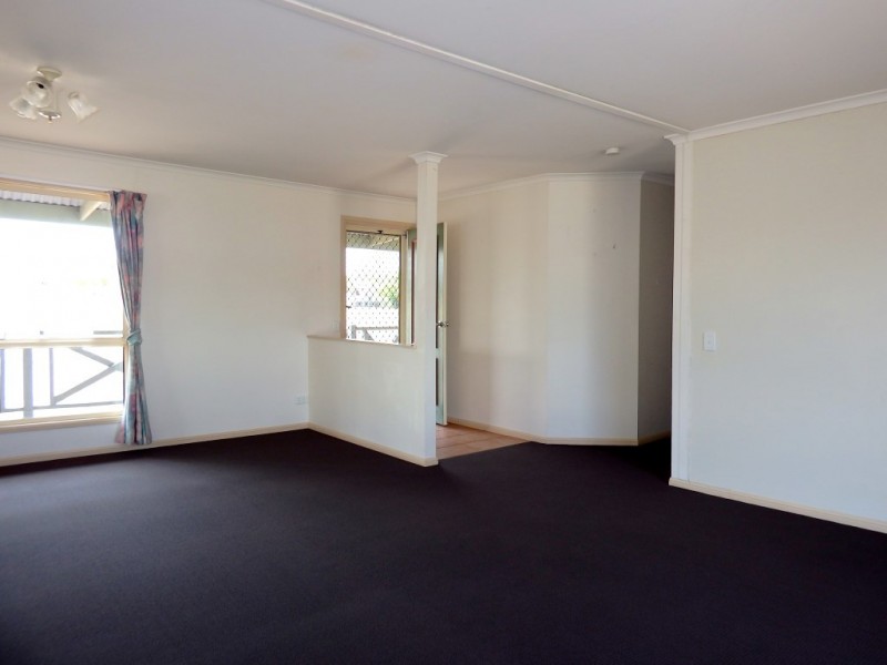 31 Yeates Crescent, Dysart QLD 4745