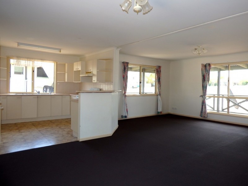 31 Yeates Crescent, Dysart QLD 4745
