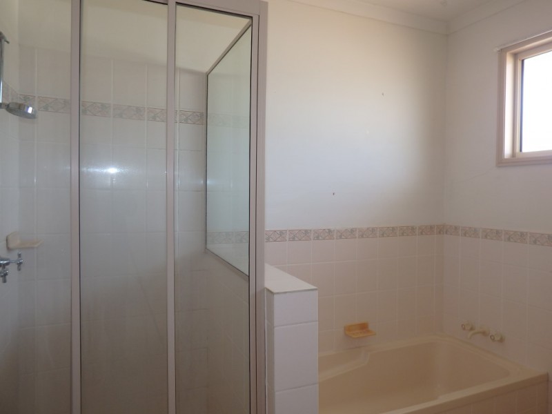 31 Yeates Crescent, Dysart QLD 4745