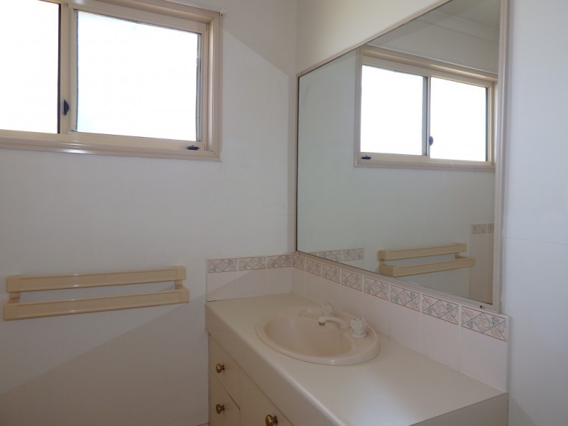 31 Yeates Crescent, Dysart QLD 4745