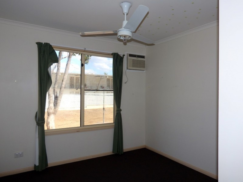 31 Yeates Crescent, Dysart QLD 4745