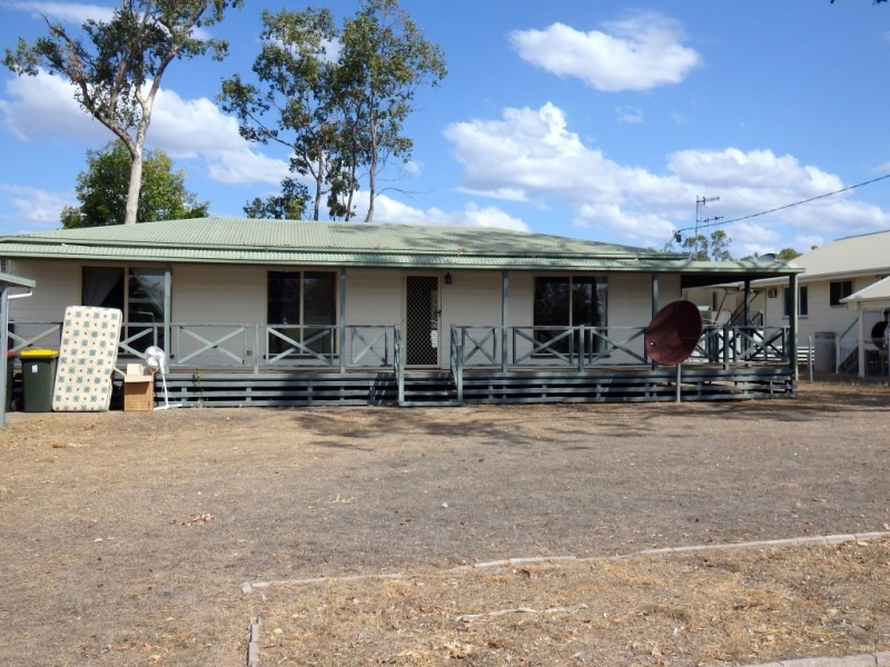 31 Yeates Crescent, Dysart QLD 4745