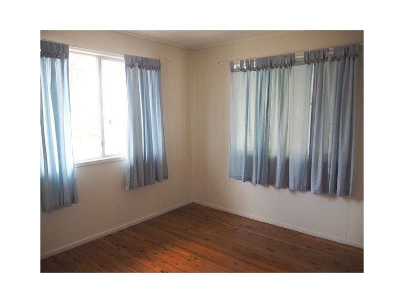 37 Hannah Crescent, Dysart QLD 4745