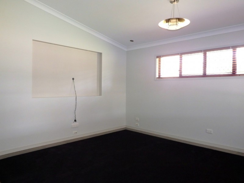 19 Turvey Court, Moranbah QLD 4744