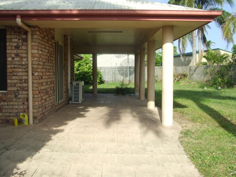 4 Caledonian Drive, Beaconsfield QLD 4740