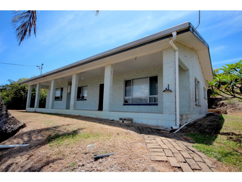 2 Sunset Drive, Sarina Beach QLD 4737