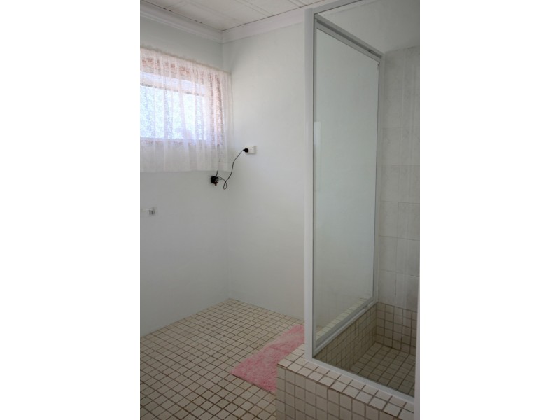 2 Sunset Drive, Sarina Beach QLD 4737