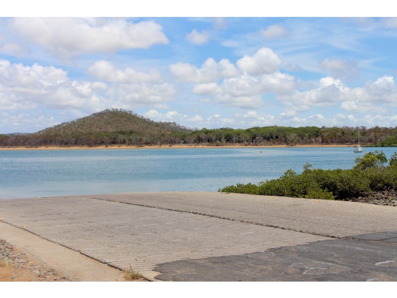 2 Sunset Drive, Sarina Beach QLD 4737