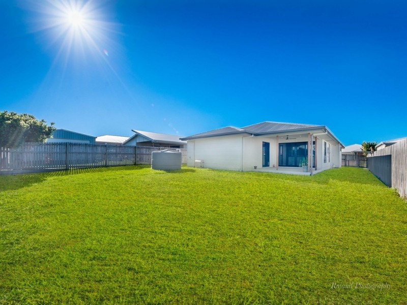 8 Montgomery Street, Rural View QLD 4740