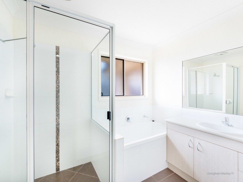 50 Miami Terrace, Blacks Beach QLD 4740