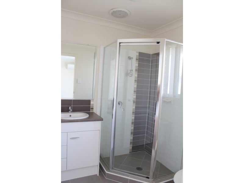 73 Scarborough Circuit, Blacks Beach QLD 4740