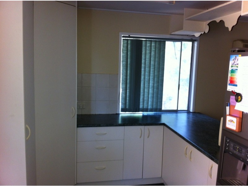 25 Cahill Crescent, Rural View QLD 4740