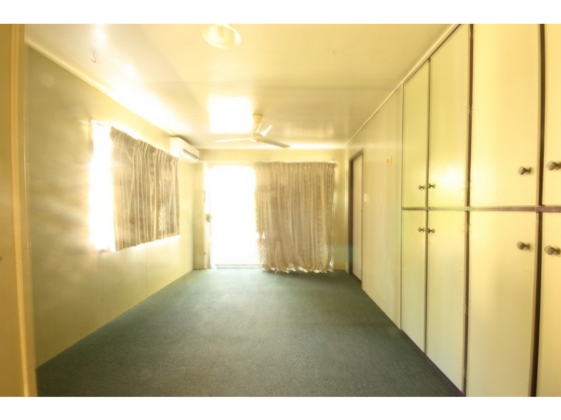 8 Adair Court, Rural View QLD 4740