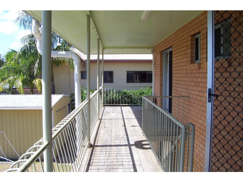 8 Adair Court, Rural View QLD 4740