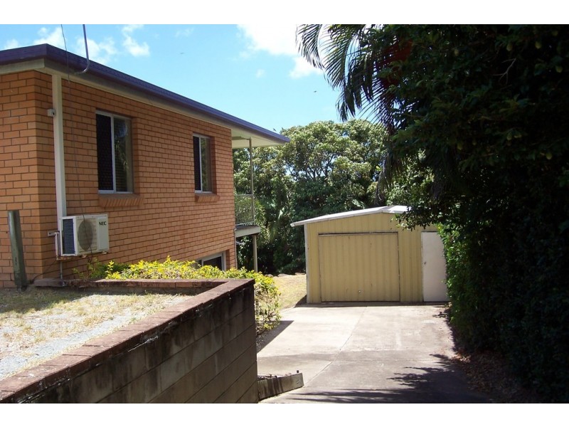 8 Adair Court, Rural View QLD 4740