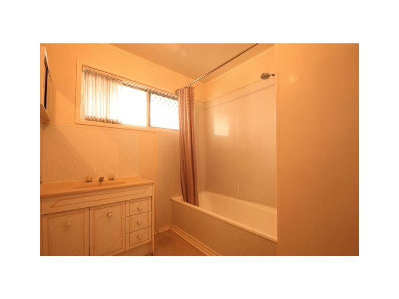 24 Mackay Street, Moranbah QLD 4744