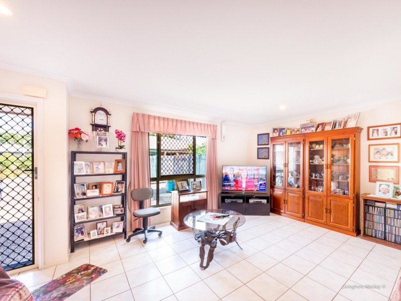 2/4 Douglas Street, West Mackay QLD 4740