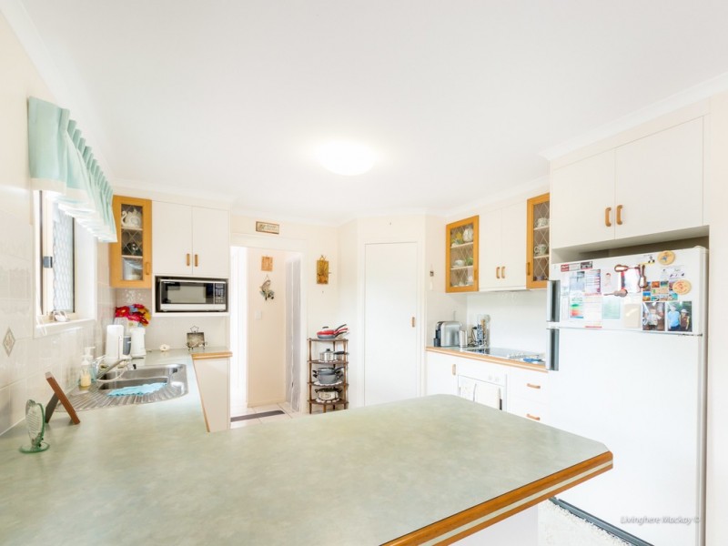 2/4 Douglas Street, West Mackay QLD 4740