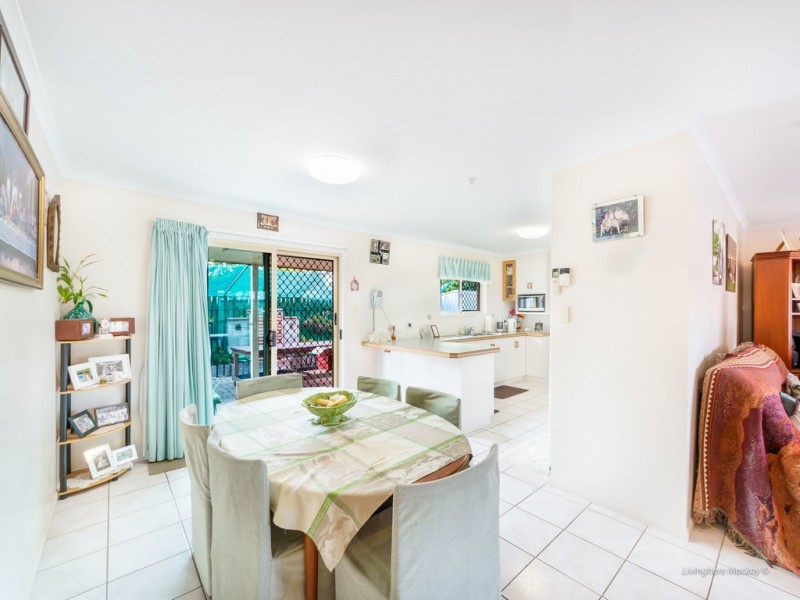 2/4 Douglas Street, West Mackay QLD 4740