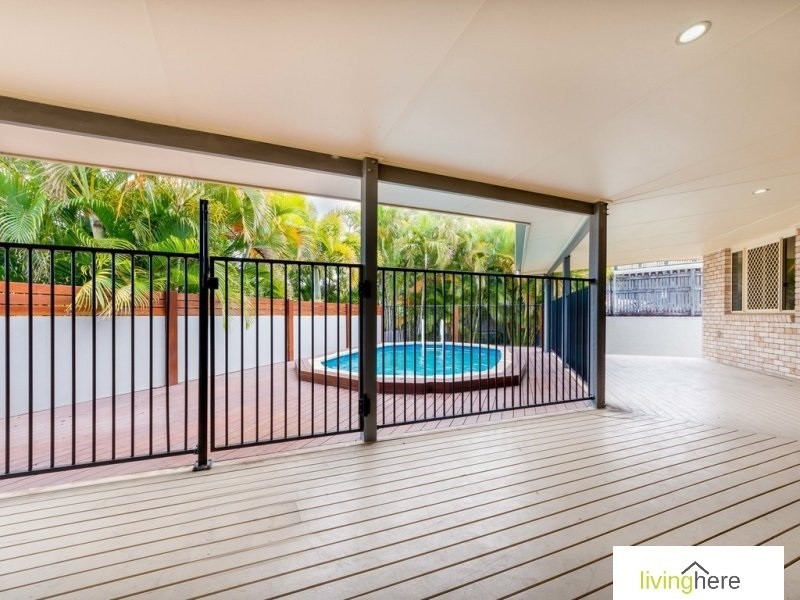 15 Theodore Crescent, Rural View QLD 4740