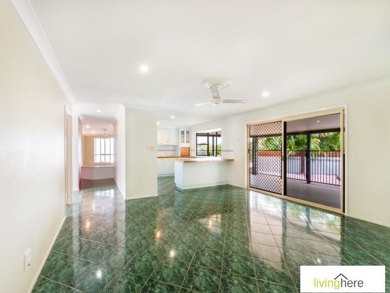 15 Theodore Crescent, Rural View QLD 4740