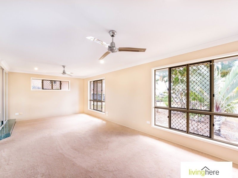 15 Theodore Crescent, Rural View QLD 4740