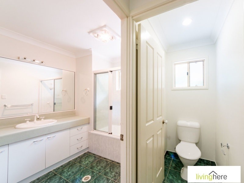15 Theodore Crescent, Rural View QLD 4740
