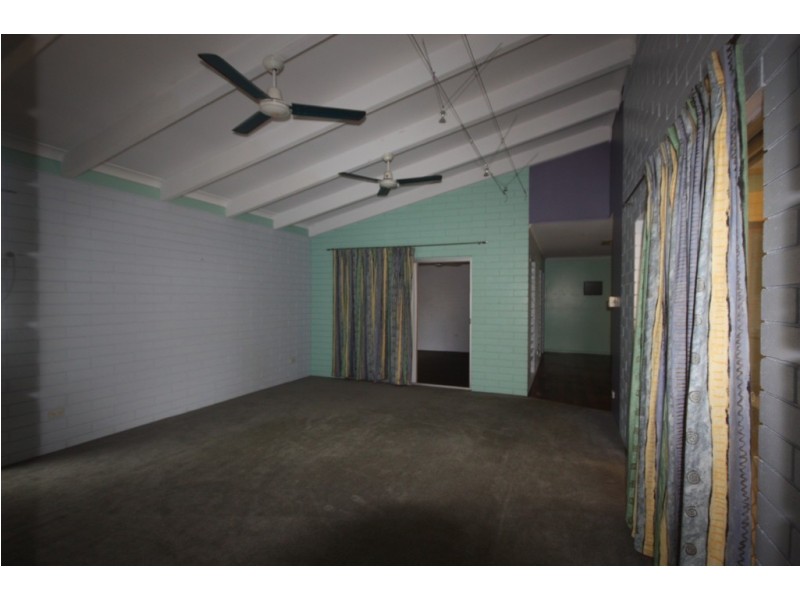 21 Coles Rd, Andergrove QLD 4740