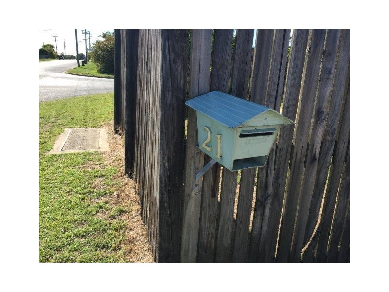 21 Coles Rd, Andergrove QLD 4740