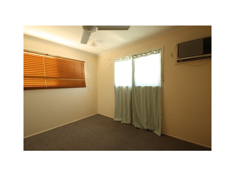 15 Shannon Drive, Moranbah QLD 4744