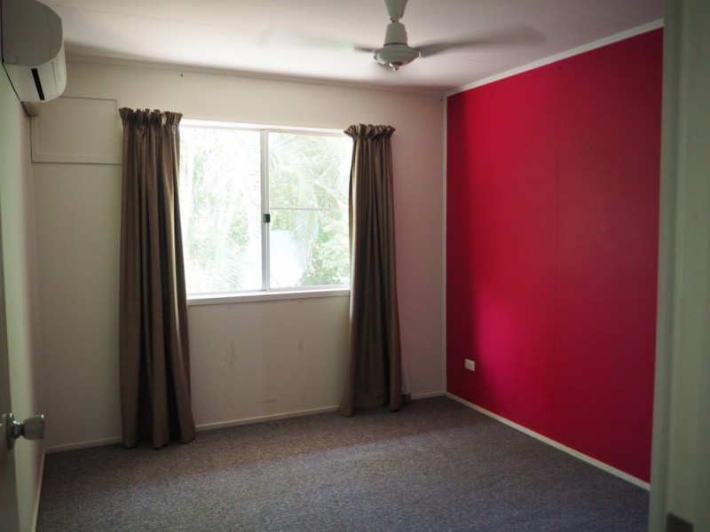 8 Phillips St, Dysart QLD 4745