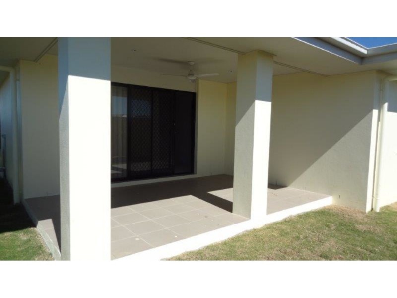12 Esperance Avenue, Blacks Beach QLD 4740