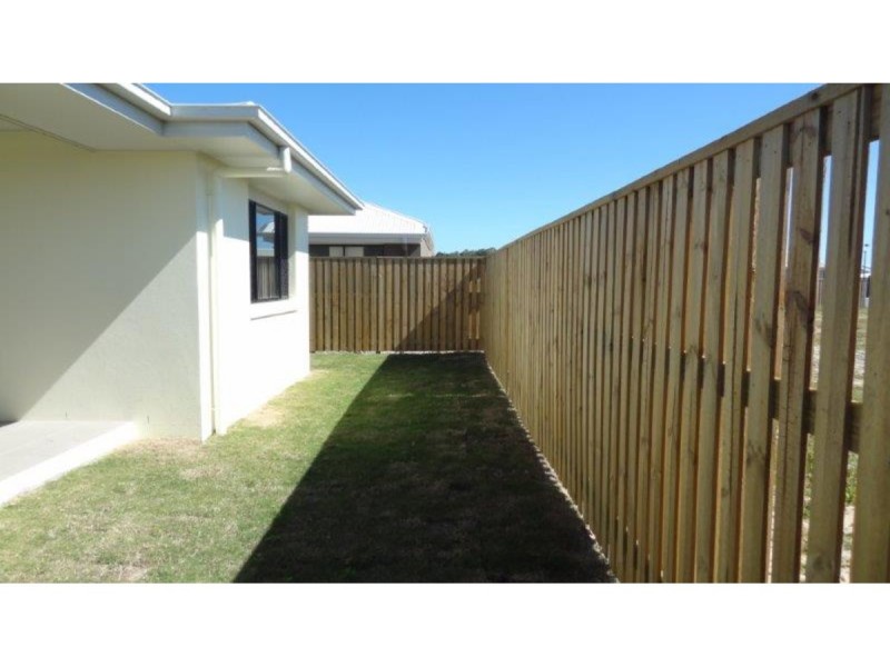 12 Esperance Avenue, Blacks Beach QLD 4740