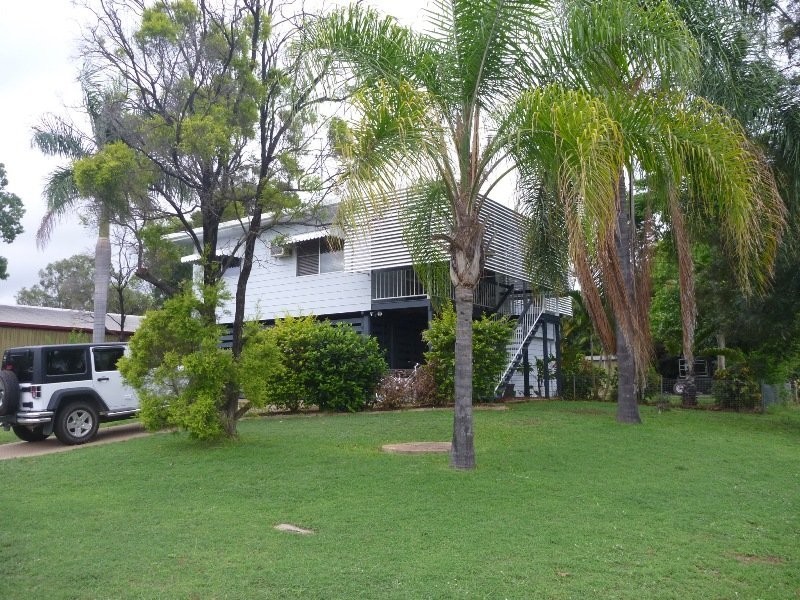 16 Cuthbert Street, Moranbah QLD 4744