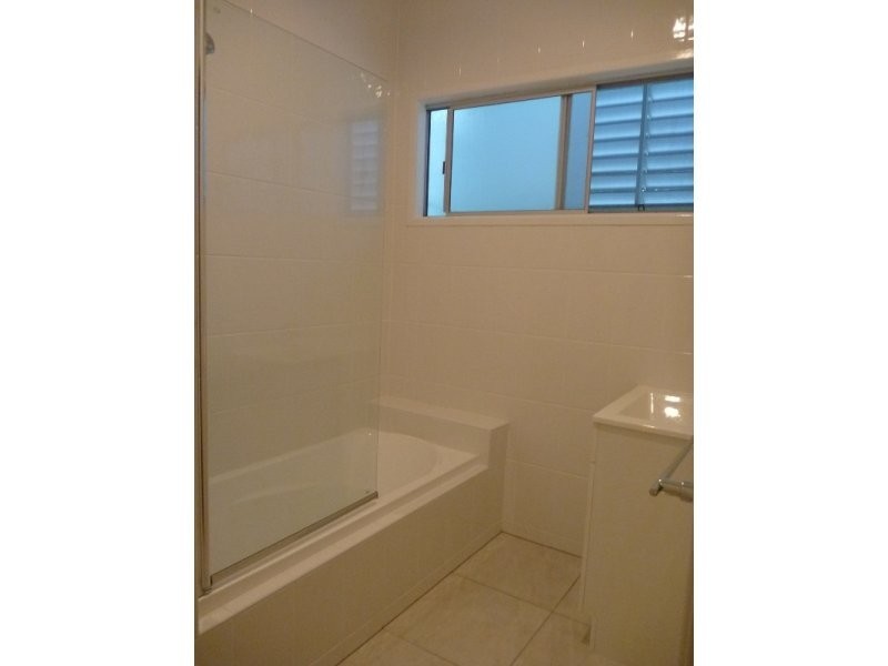 16 Cuthbert Street, Moranbah QLD 4744