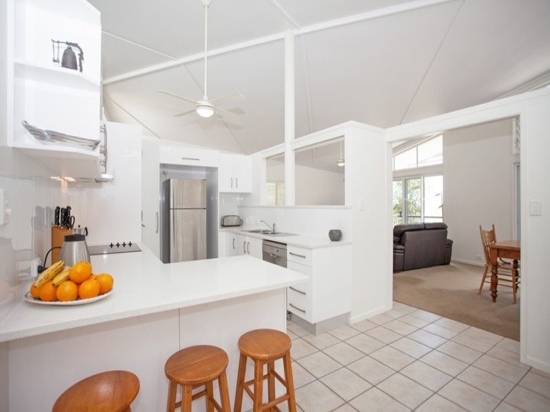 9/11 Pansy Wood Court, Mount Pleasant QLD 4740