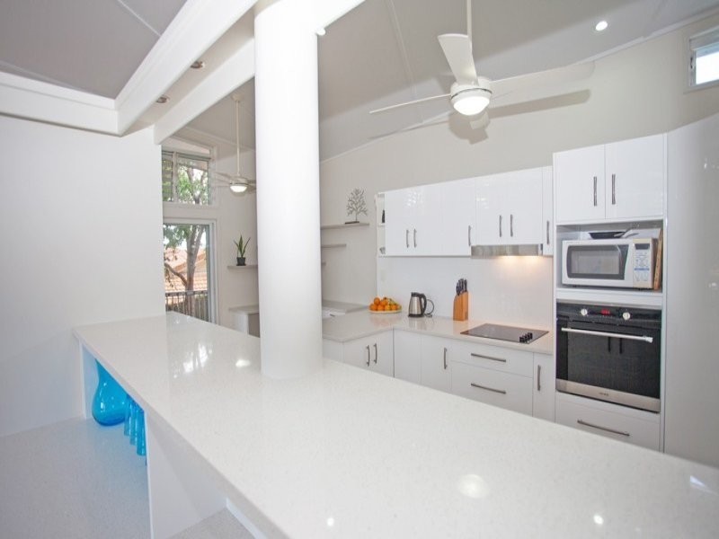 9/11 Pansy Wood Court, Mount Pleasant QLD 4740