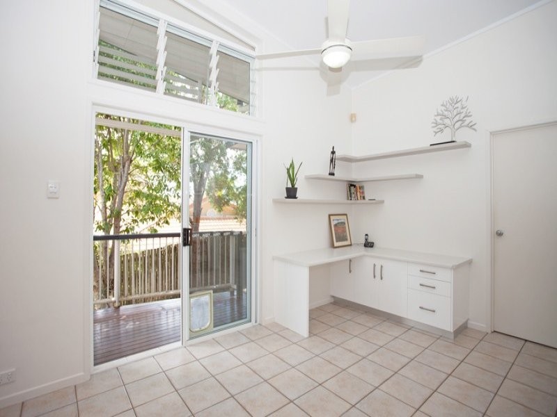 9/11 Pansy Wood Court, Mount Pleasant QLD 4740