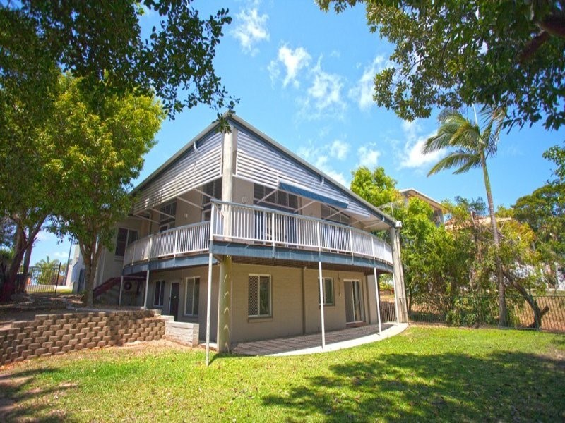 9/11 Pansy Wood Court, Mount Pleasant QLD 4740