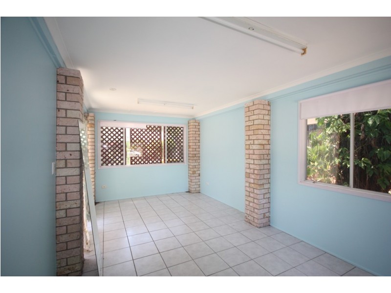 4 Veronica Court, Andergrove QLD 4740