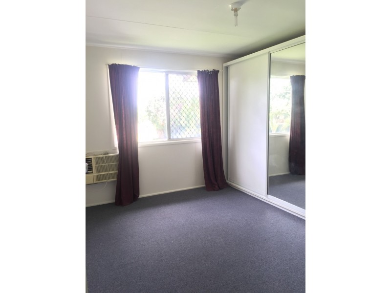 39 Flinders Dr, Moranbah QLD 4744