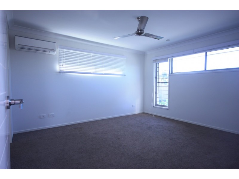 2 Phoenix Crescent, Rural View QLD 4740