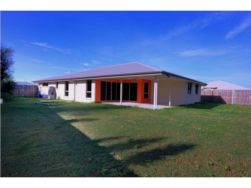 2 Phoenix Crescent, Rural View QLD 4740