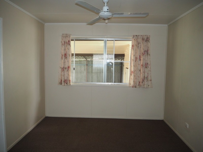 11 Bellarine Ct, Dysart QLD 4745